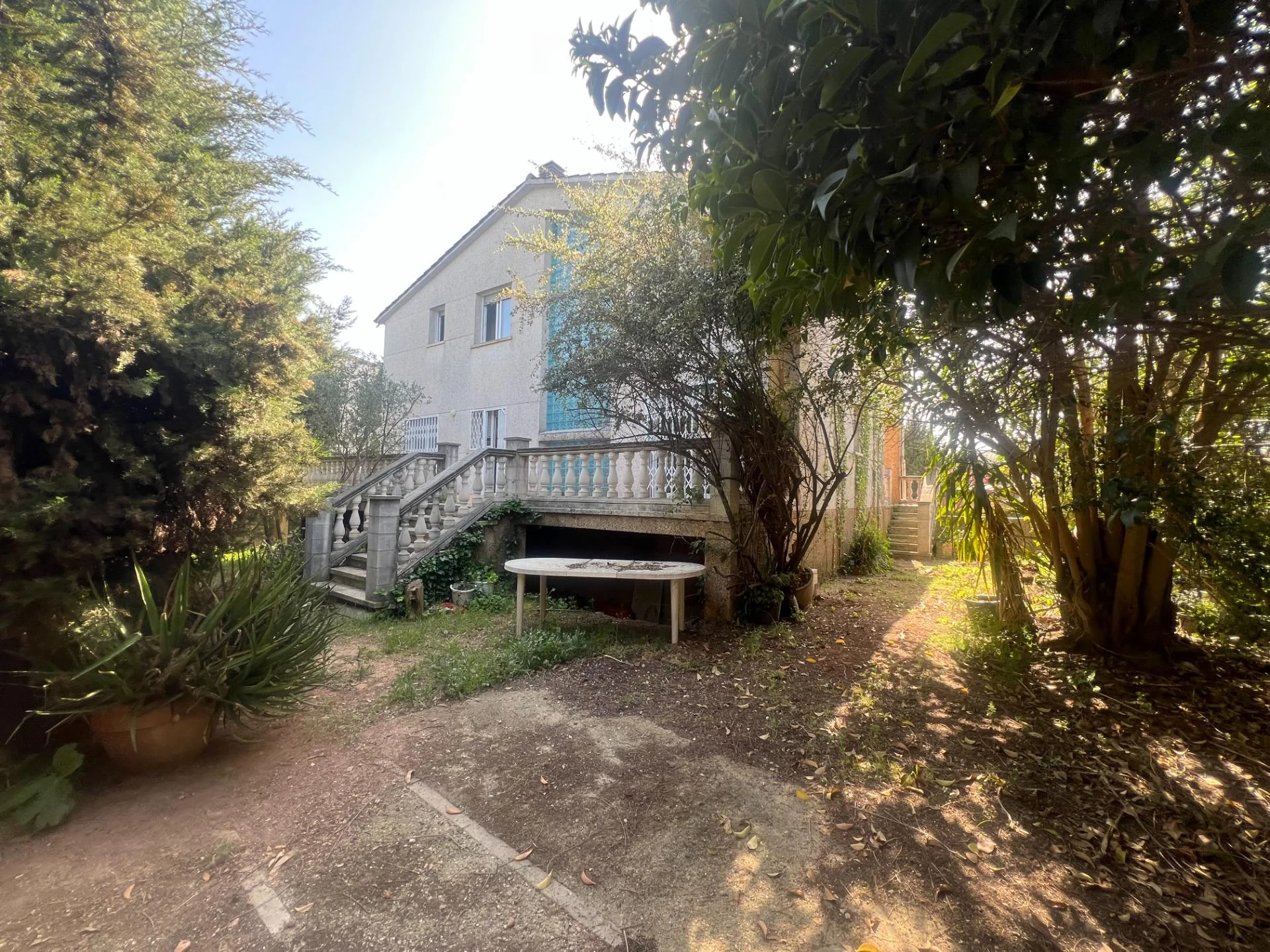 Spacious chalet with private garden