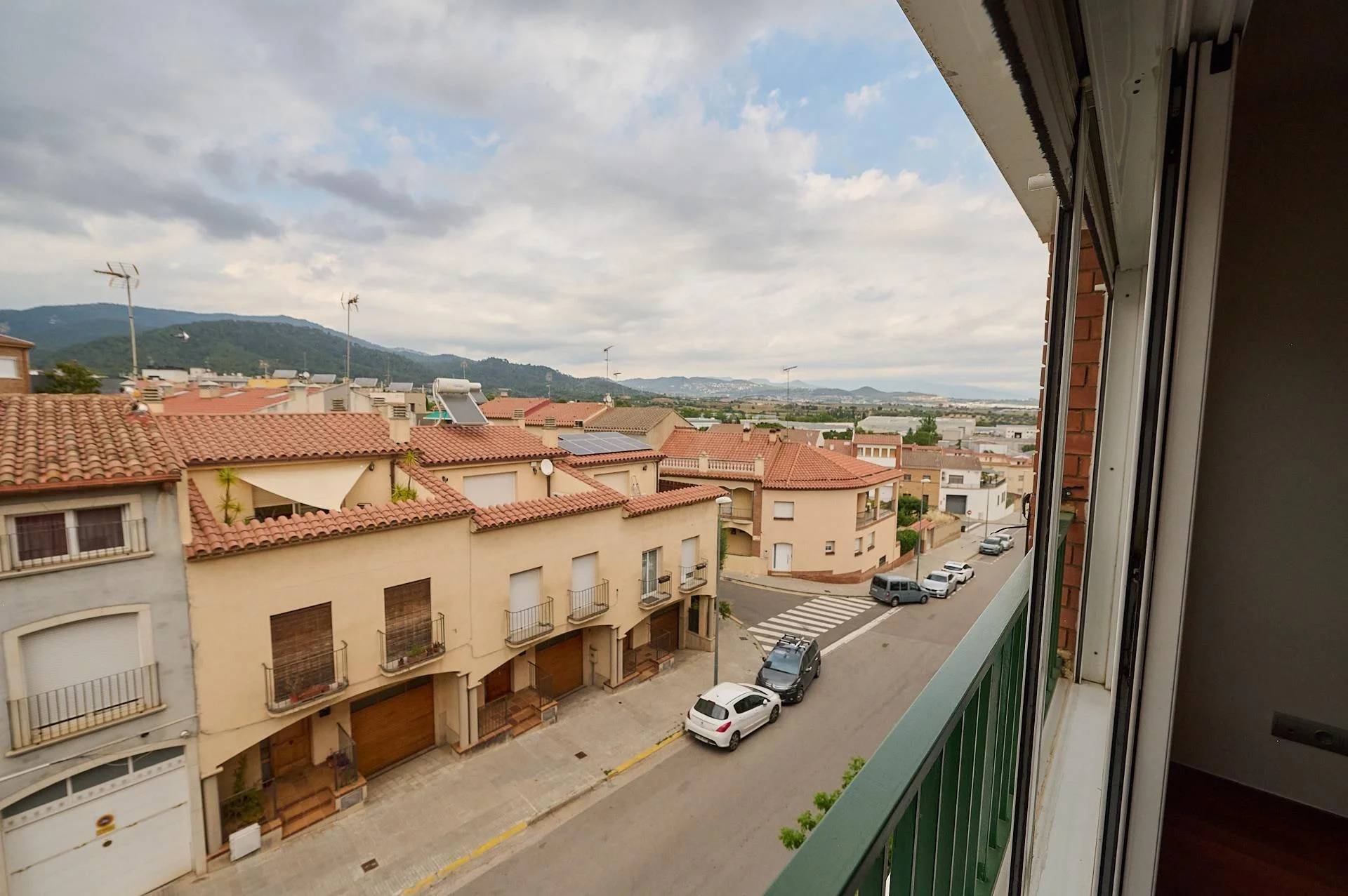 Bright Sentmenat apartment, three bedrooms