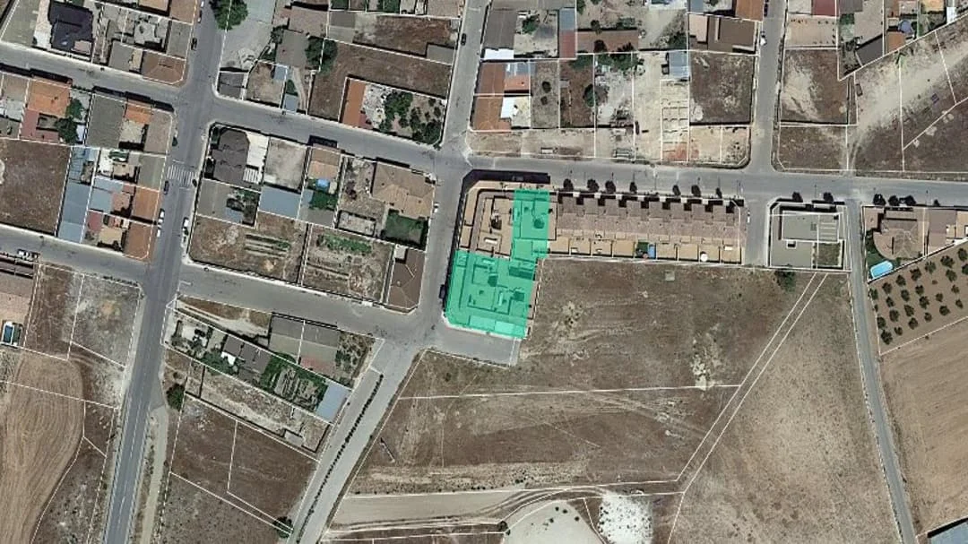 Local comercial en Valdeganga, 317 m²
