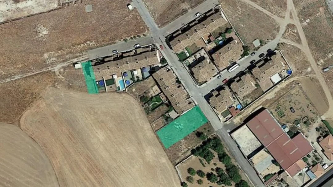 Developable residential land with buildability