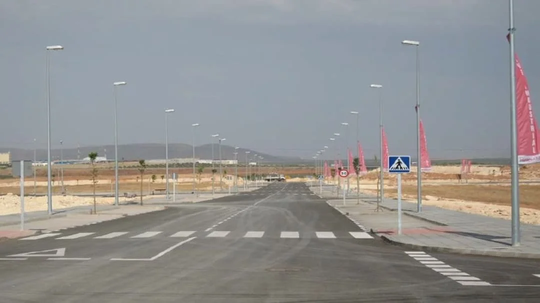 Solar industrial urbano con alta edificabilidad