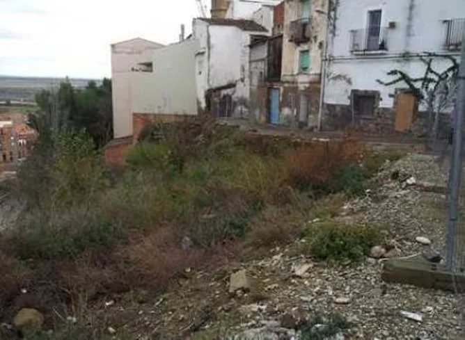 Parcela residencial edificable en Almenar