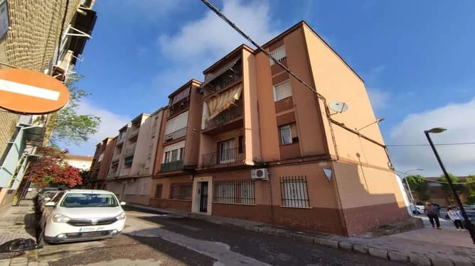 Piso protegido en Lucena, 3 habitaciones