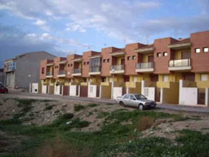Chalet ocupado cerca del centro de Alguazas
