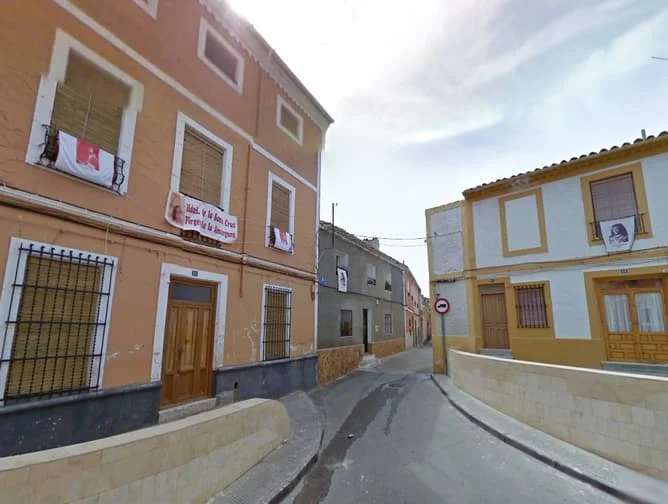 Casa en subasta en el centro de Hellín, un dormitorio