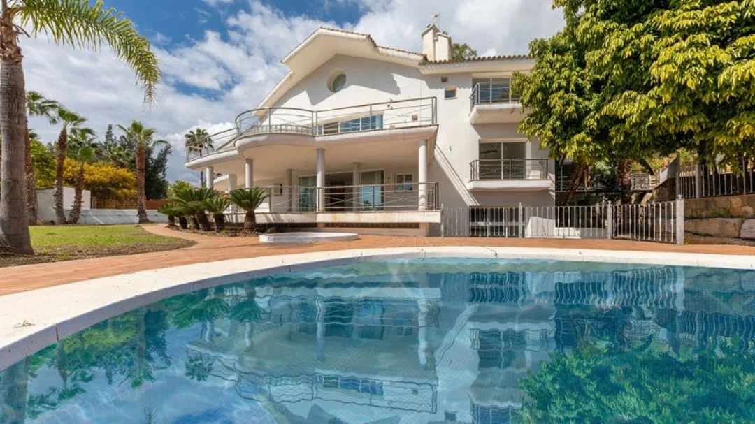 Casa moderna en Benahavís, cinco dormitorios