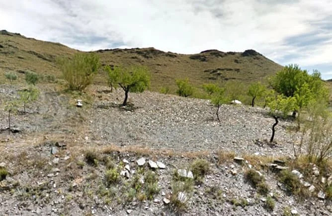 Co-owned land plot in Senés