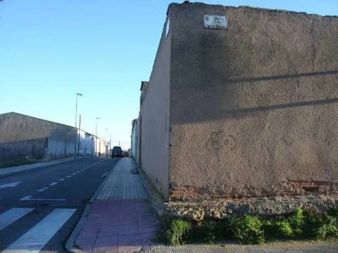 Parcela residencial en Salamanca, 1.784 m² edificables