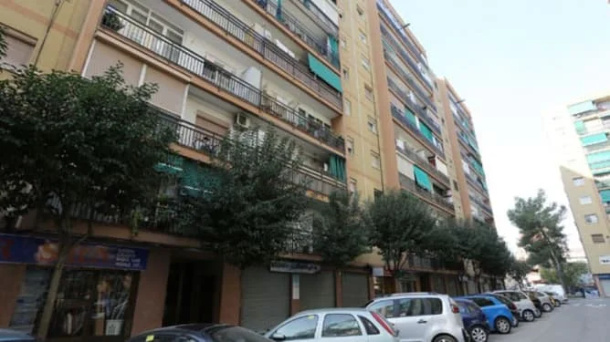 Piso ocupado de 3 habitaciones en La Llagosta