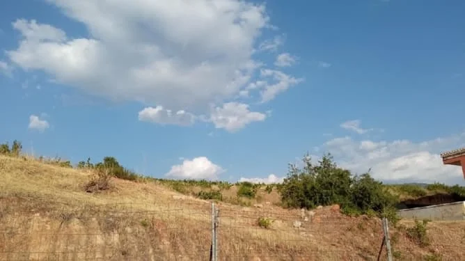 Developable residential land near Granada