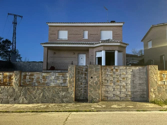 Casa para reformar en Méntrida, 3 dormitorios