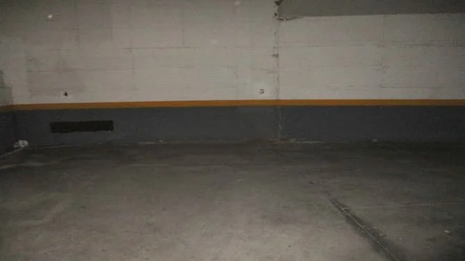 Basement garage space in Algete