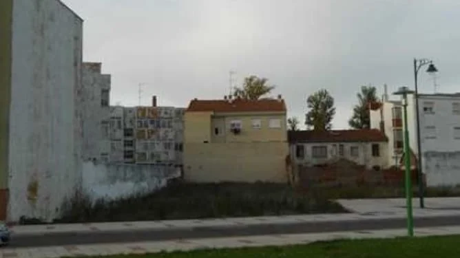 Parcela urbana en León, 4.978 m² edificables