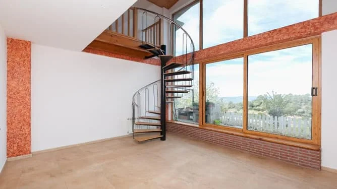 Three-bedroom townhouse in central Vacarisses