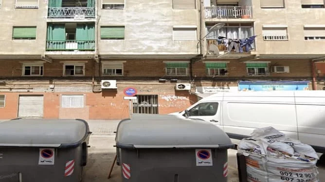 Piso alquilado de tres habitaciones en Badalona