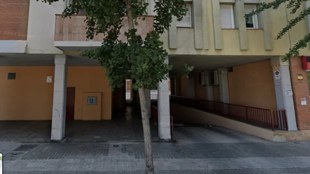Tenanted central Granollers flat, three bedrooms