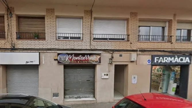 Piso ocupado de tres habitaciones en Esparreguera