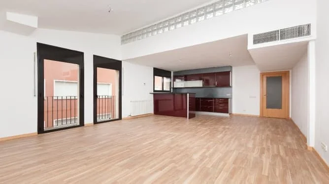 Amplio piso en Ripollet con seis habitaciones