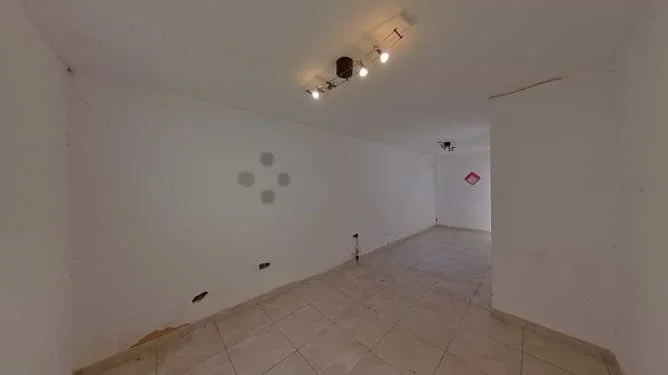 Occupied Badalona flat, three bedrooms