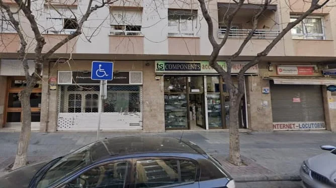 Central Reus tenanted four-bedroom flat