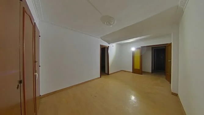 Central Reus VPO flat, four bedrooms