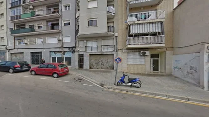 Piso en subasta en Hospitalet, 63 m²
