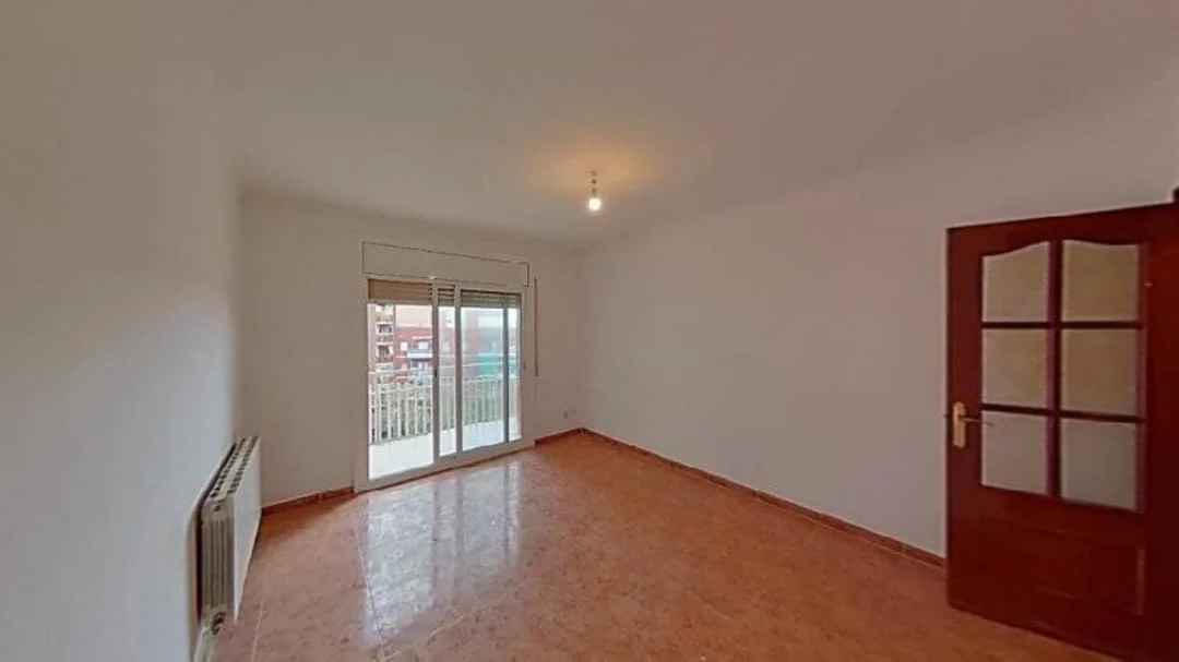 Rented three-bedroom flat in Mataró