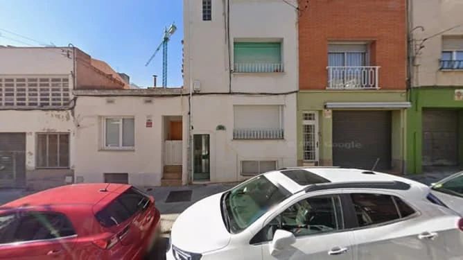 Piso grande en Terrassa, subasta de cuatro habitaciones
