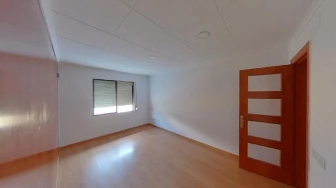 Piso céntrico ocupado de 76 m² y 2 habitaciones