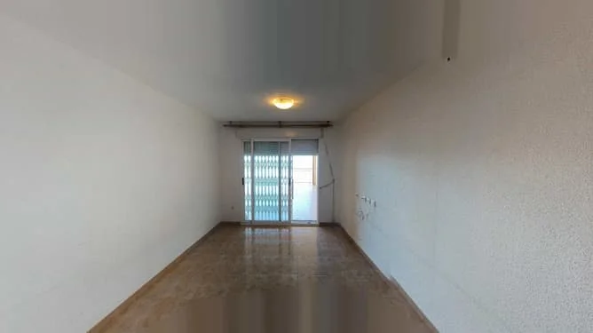 Occupied flat near Montcada centre, 53m²