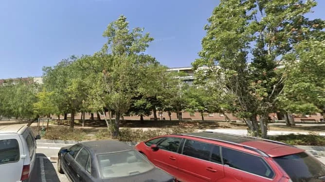Tenanted Montcada flat with three bedrooms