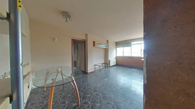 Protected flat in Montcada, 3 bedrooms