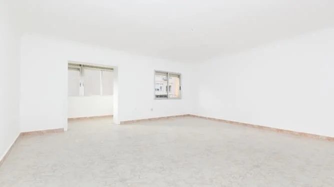 Piso ocupado de tres habitaciones en Ripollet