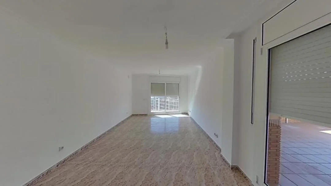 VPO flat in Rubí, three bedrooms