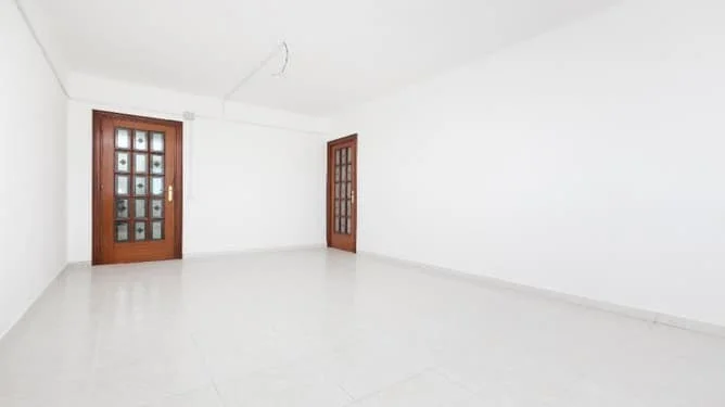 VPO flat in Sabadell, 3 bedrooms