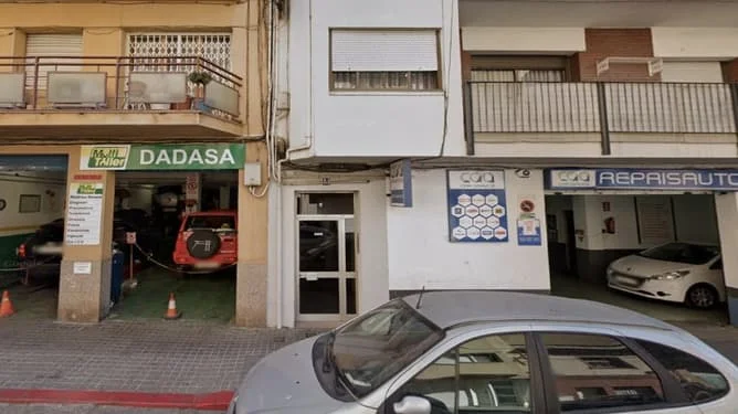 Tenanted Sabadell flat with four bedrooms