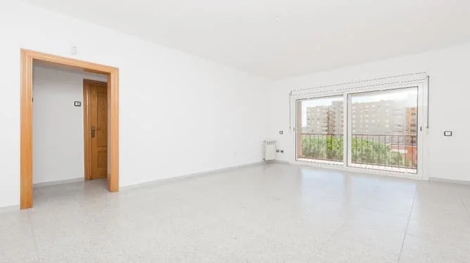Piso ocupado en Sabadell, 3 habitaciones