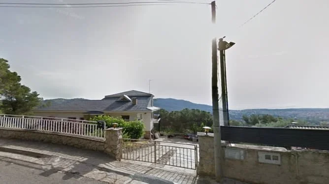 Auction townhouse in Castellar, 198 m²