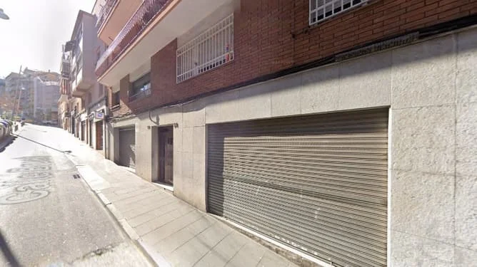 Piso alquilado en Santa Coloma, 3 habitaciones