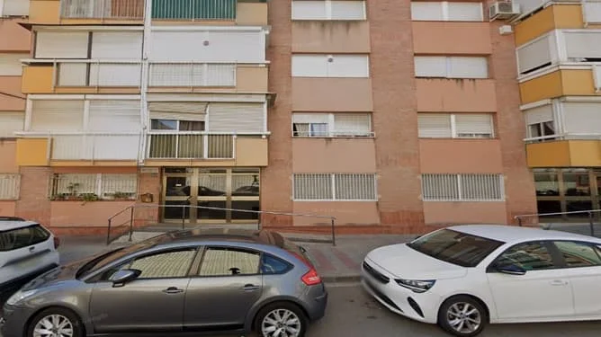 Rented three-bedroom flat in centre