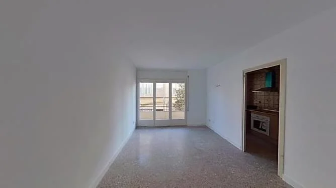 Tenanted three-bedroom flat in Sant Pere