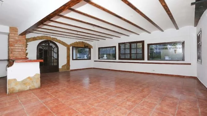 Three-bedroom property near Sot de Chera