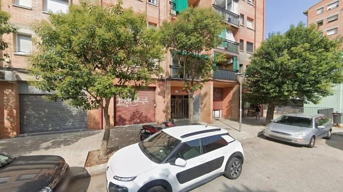 Auction flat in Terrassa, 3 bedrooms