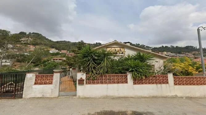 Chalet adosado en subasta en Vallirana, 3 habitaciones