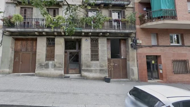 Raval flat with tenant through 2027