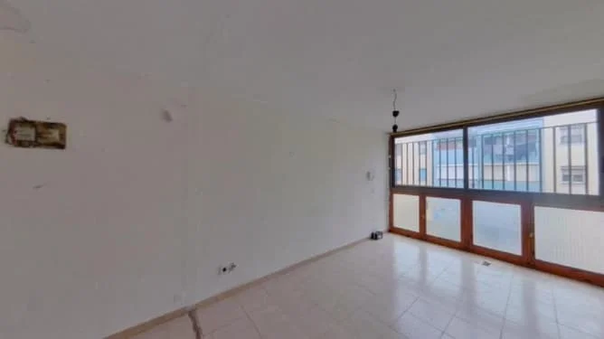 Piso ocupado en Badalona, 64 m²