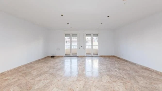 Piso alquilado en Badalona, 138 m²