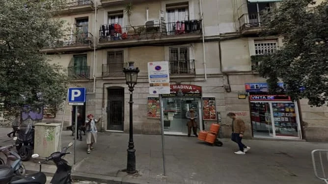 Piso alquilado en El Raval, tres habitaciones