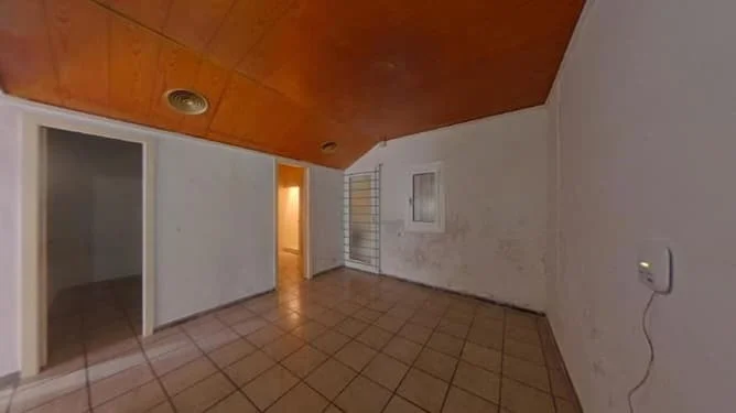 Three-bedroom flat near Roquetes metro