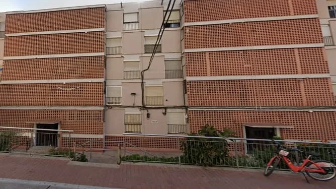 Tenanted Barcelona flat, 69 m², 2-bed